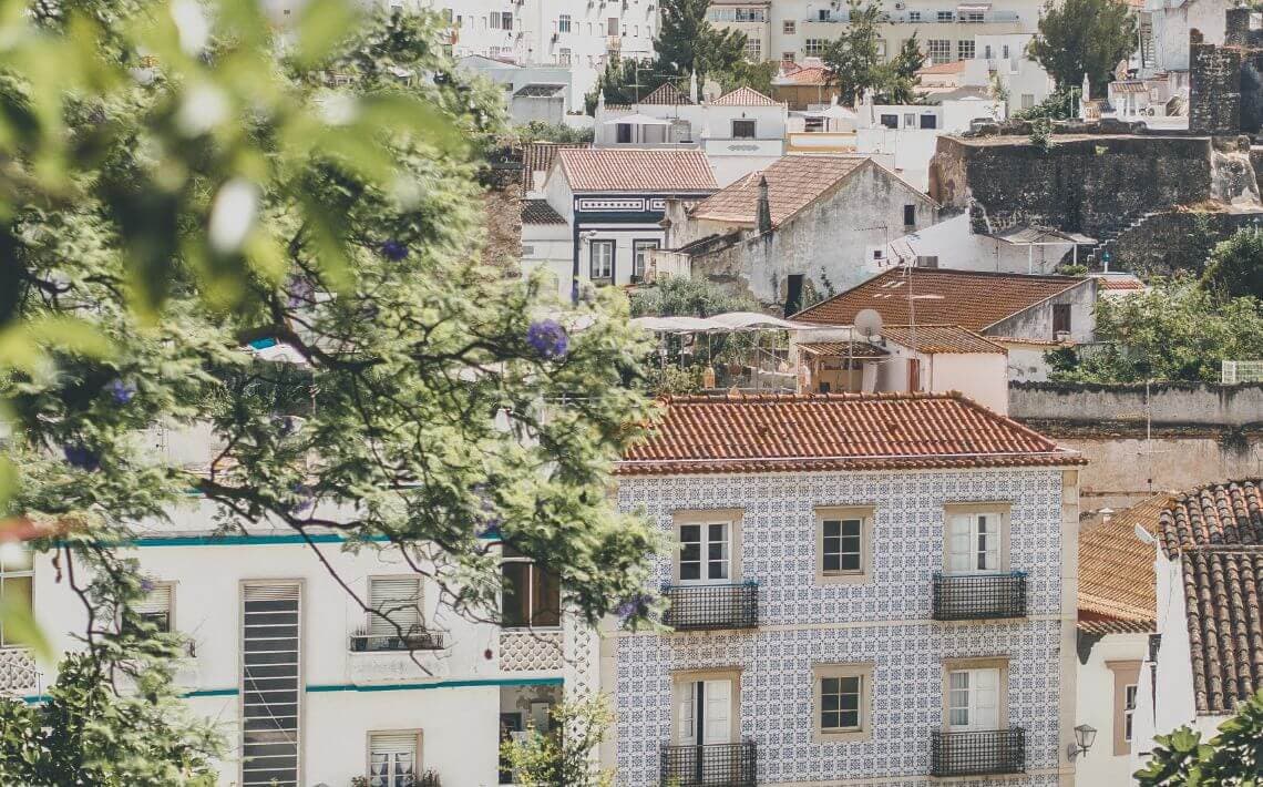 Comment se rendre de l'aéroport de Faro à Tavira ?