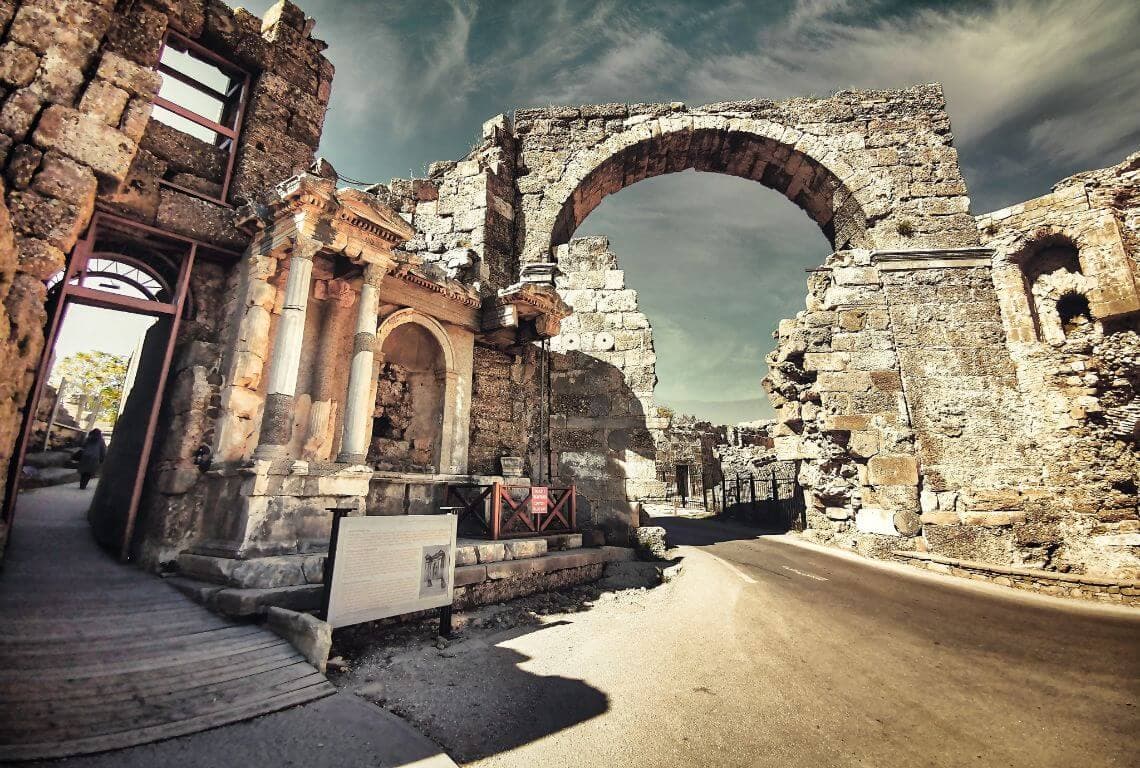 Antalya Flughafen nach Side