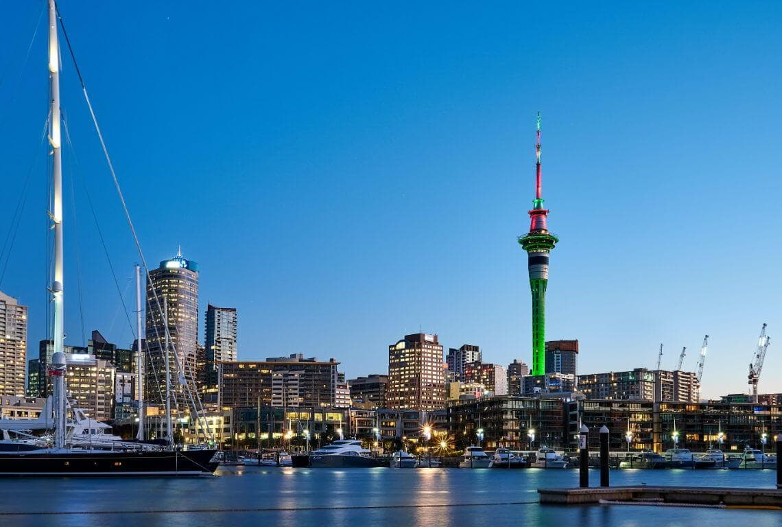 How to get from Auckland Airport to the City Center CBD?