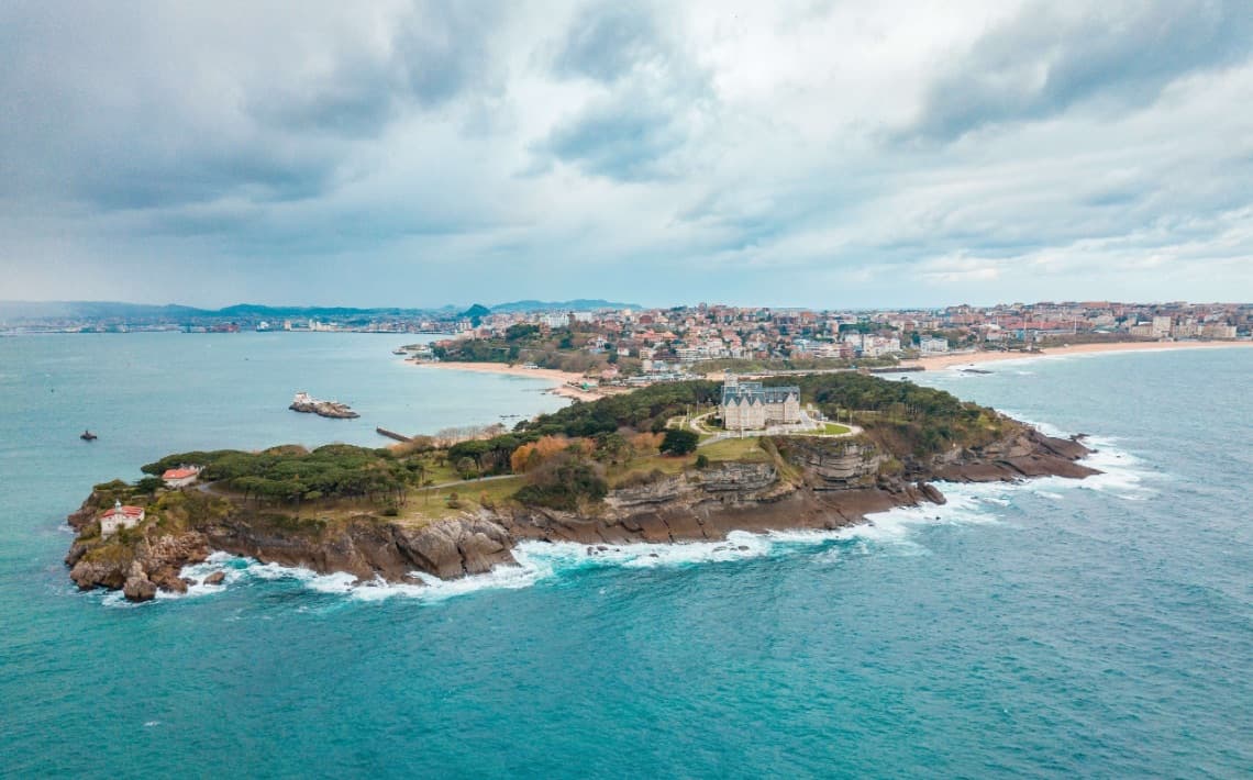 Bilbao Airport to Santander