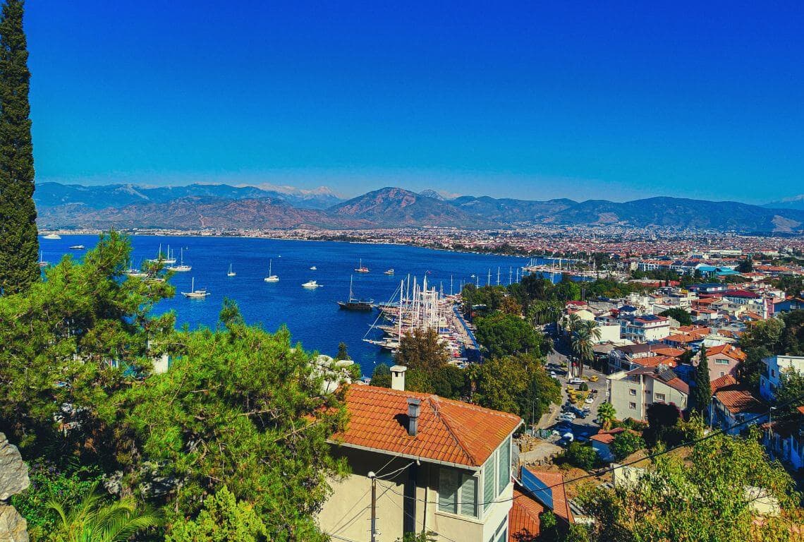 How to get from Dalaman Airport to Oludeniz?