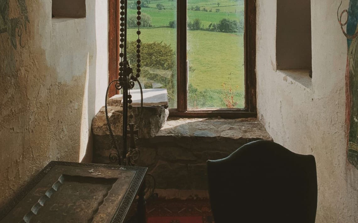 Dublin Airport to Roscrea