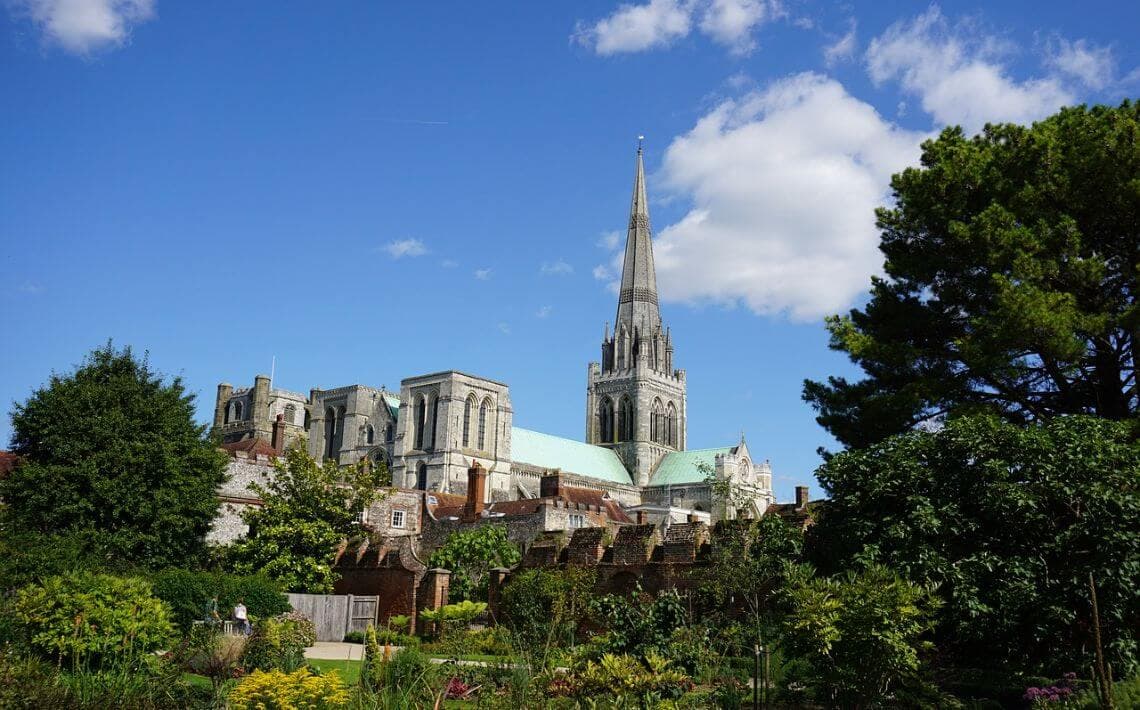 Gatwick Airport to Chichester