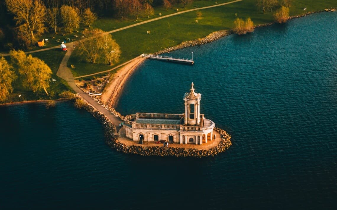 Heathrow Airport to Leicester