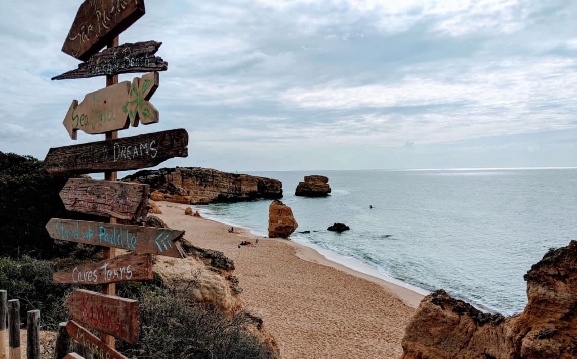 How to get from Nearest Airports to Albufeira?
