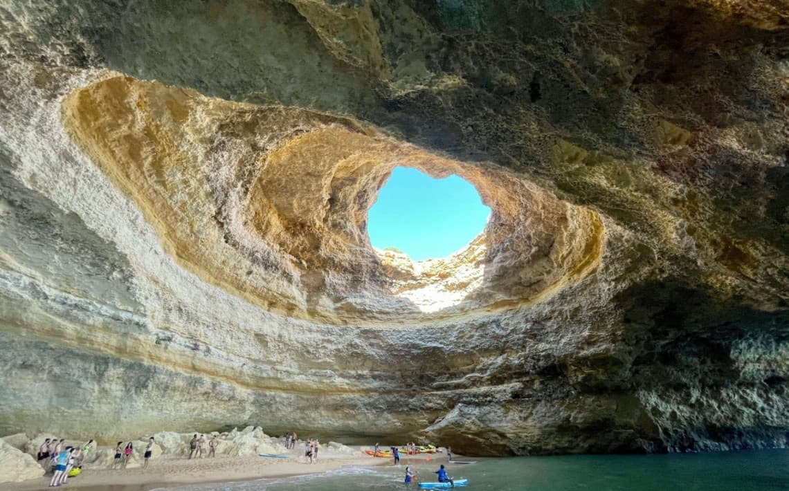 Lisbon Airport to Carvoeiro