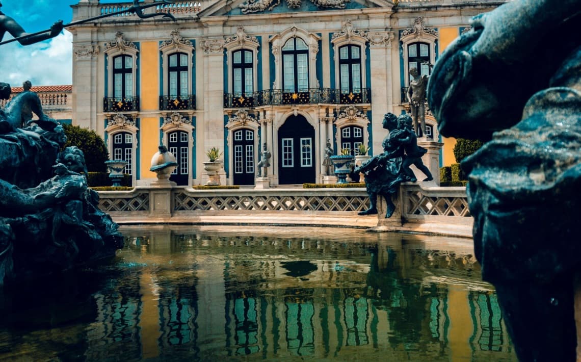 Lisbon Airport to Queluz