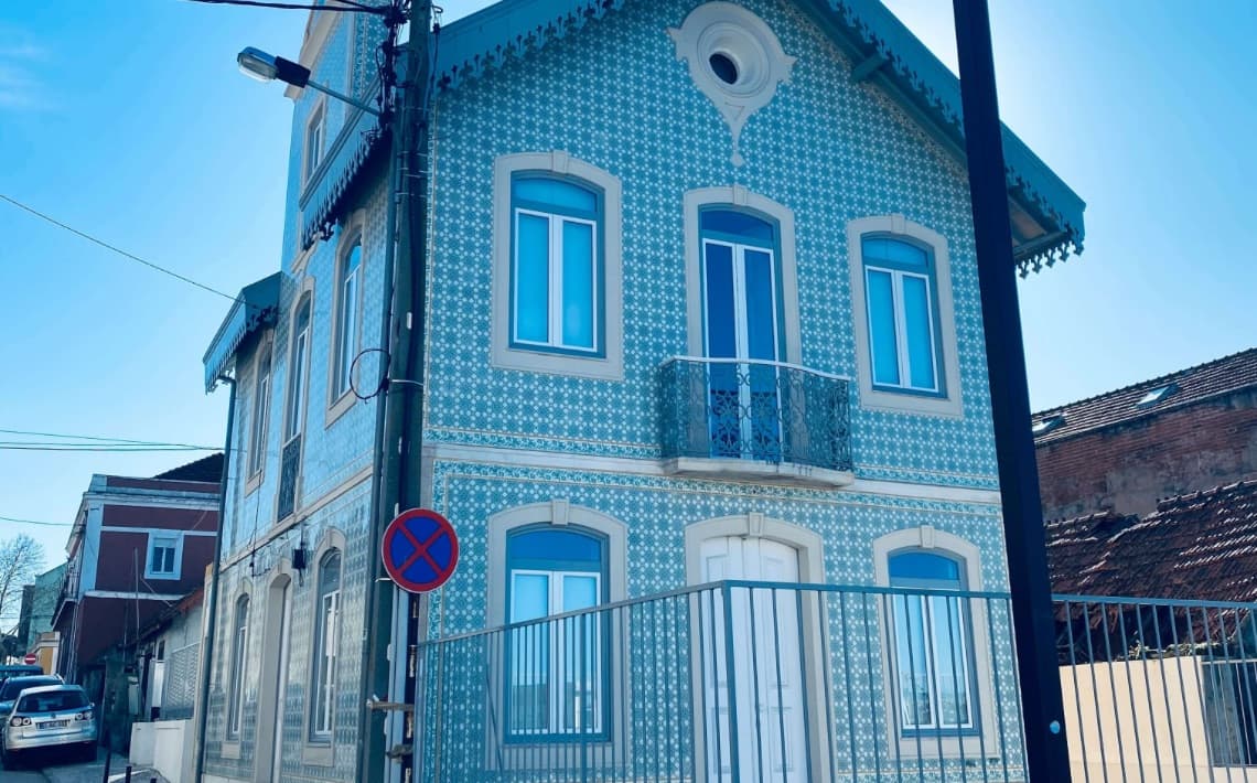 Lisbon Airport to Trafaria