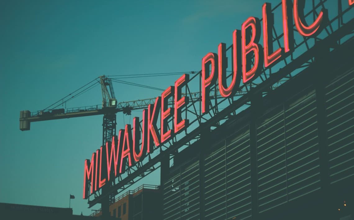 Midway Airport to Milwaukee