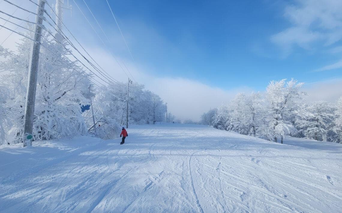 Montreal Airport to Bromont