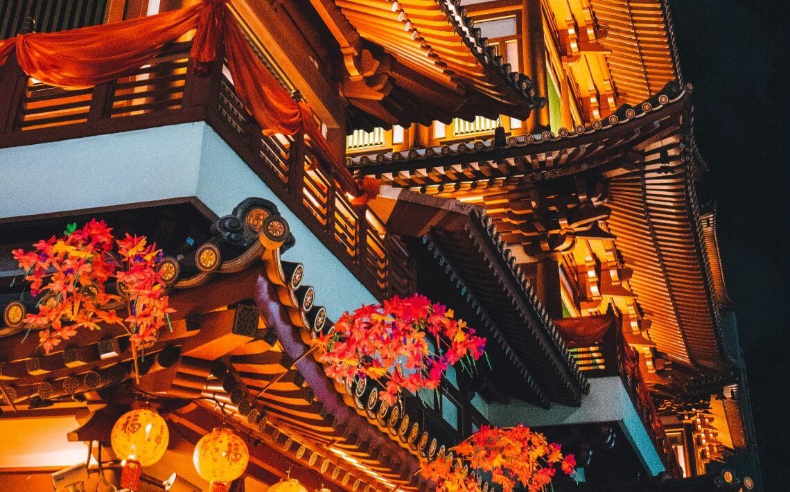 Montreal Airport to Chinatown