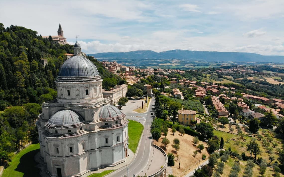 Perugia Airport to Todi