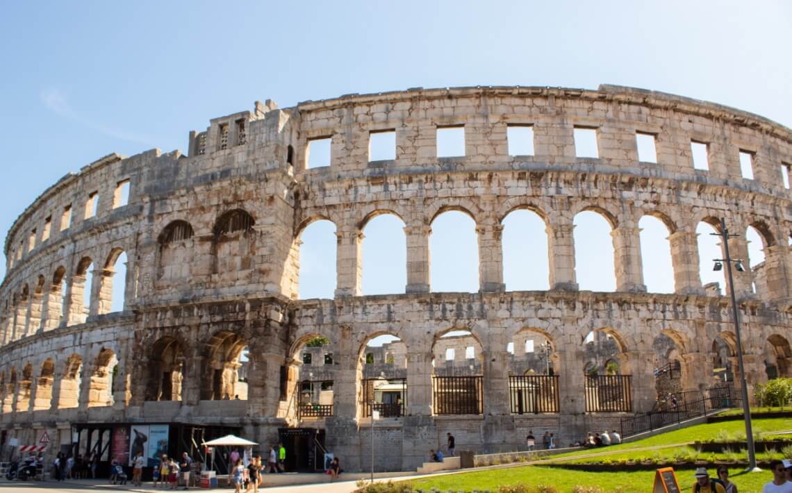 Rijeka Airport to Pula