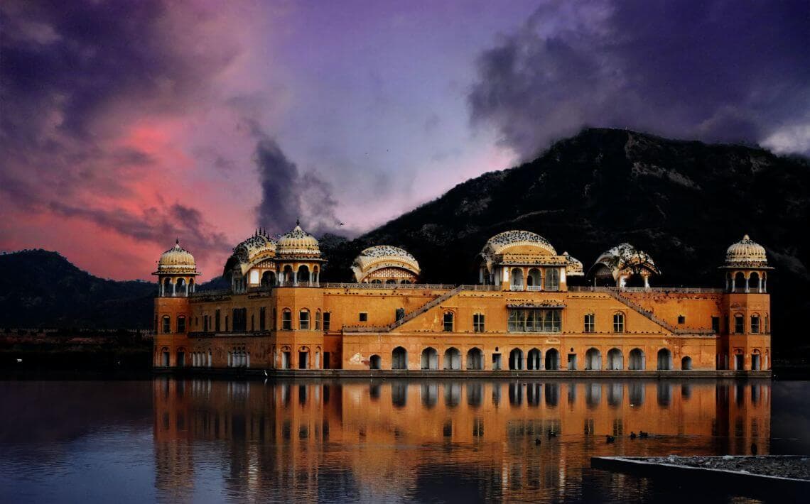 Agra Airport to Jaipur