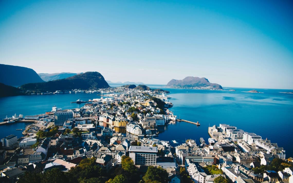 Alesund Airport to City Center