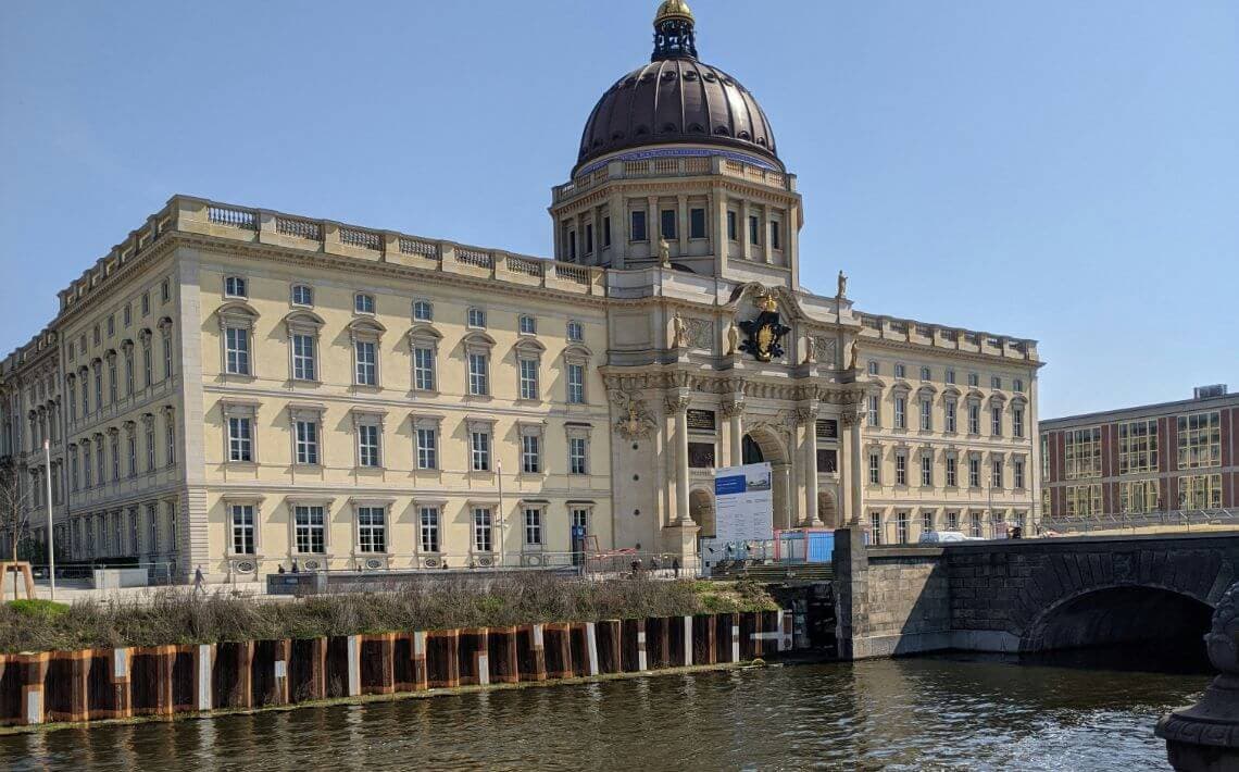 Berlin Brandenburg Airport to Unter den Linden