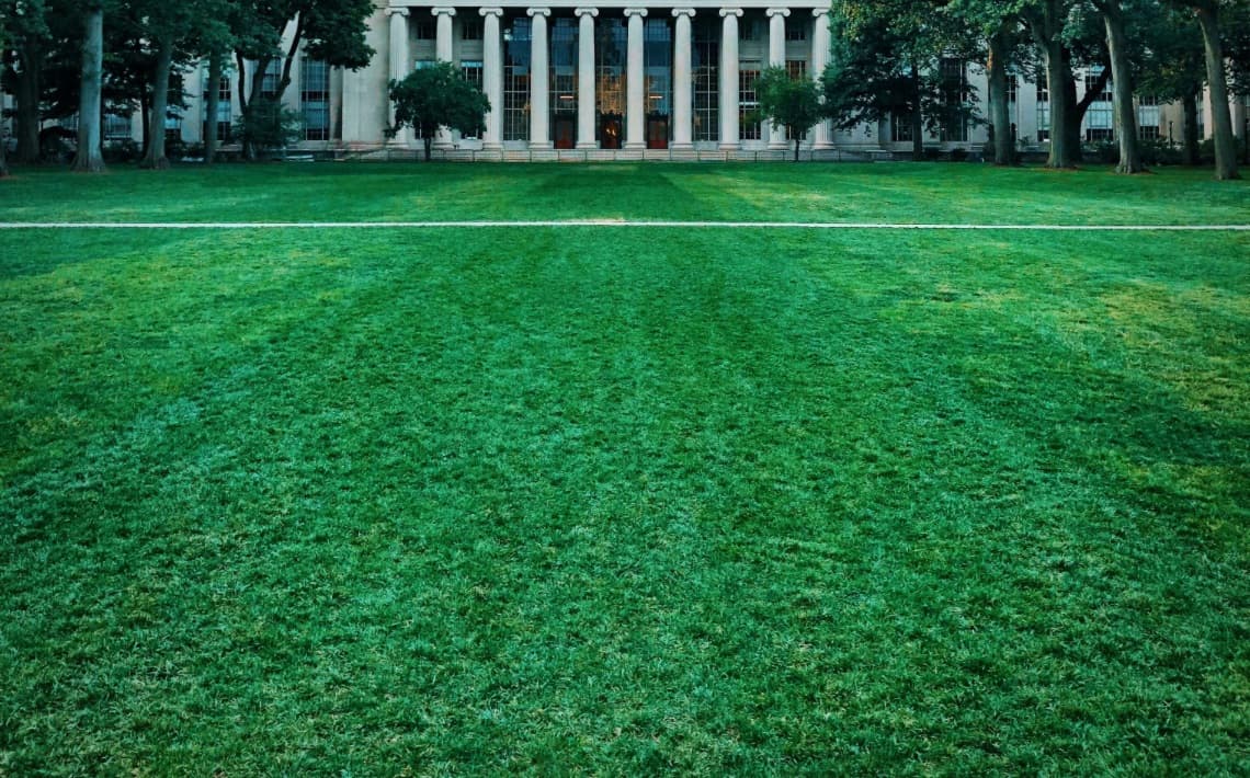 Boston Logan Airport to MIT University