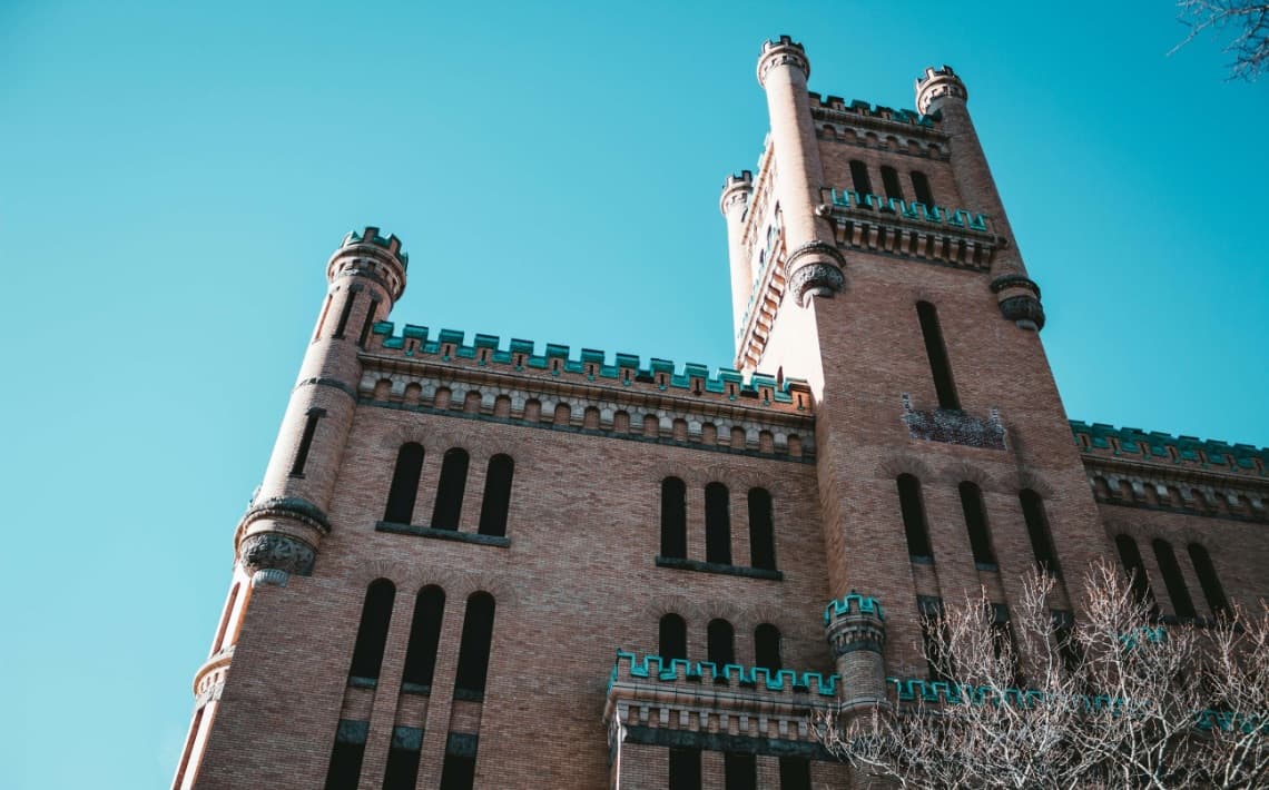 Boston Logan Airport to Woonsocket RI