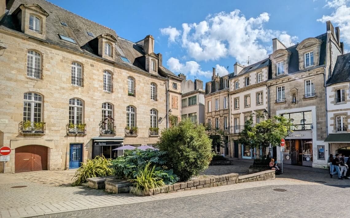 Brest Airport to Quimper