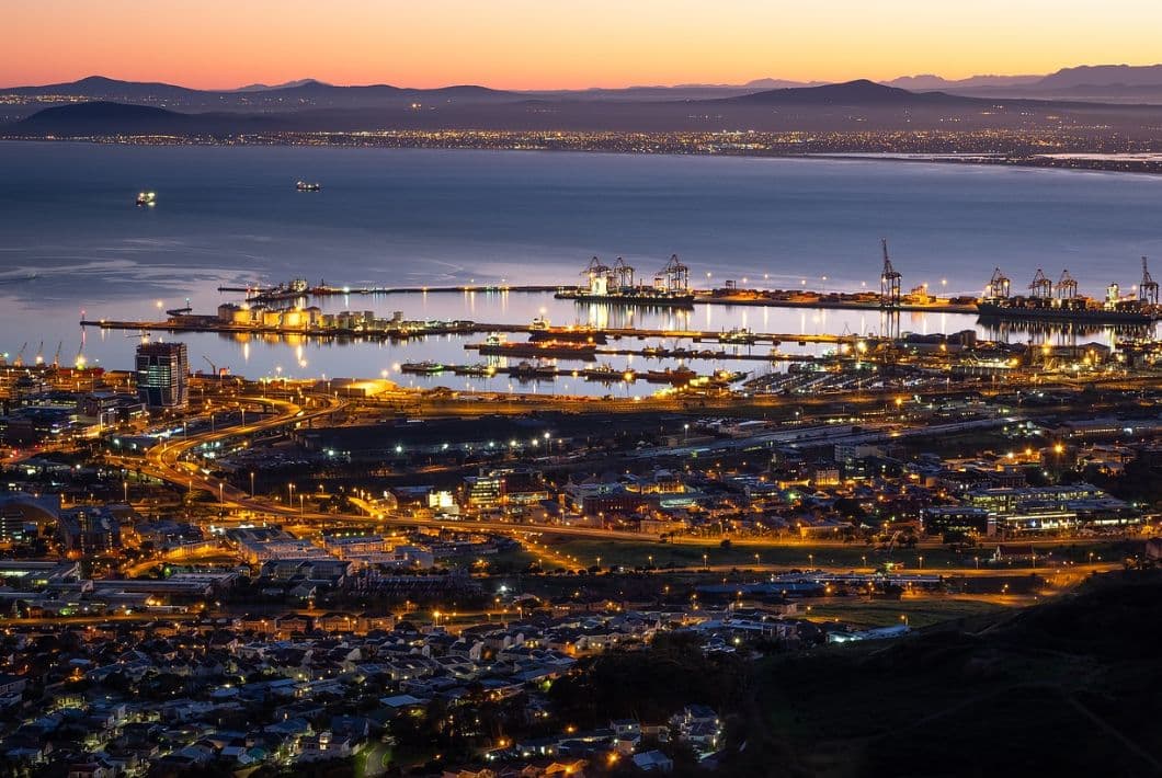 Cape Town Airport to Civic Center