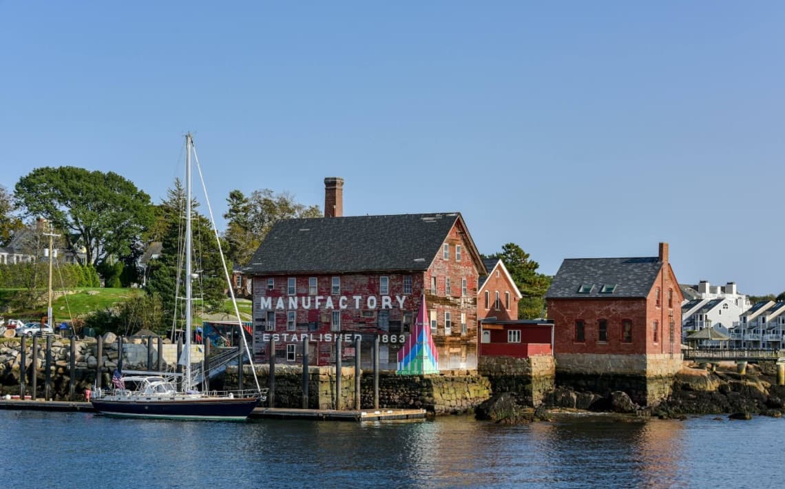 Cardiff Airport to Gloucester