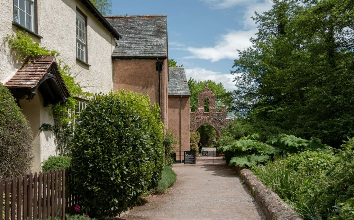 Cardiff Airport to Minehead