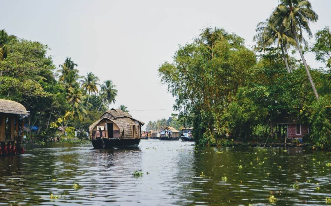 Cochin Airport to Alleppey