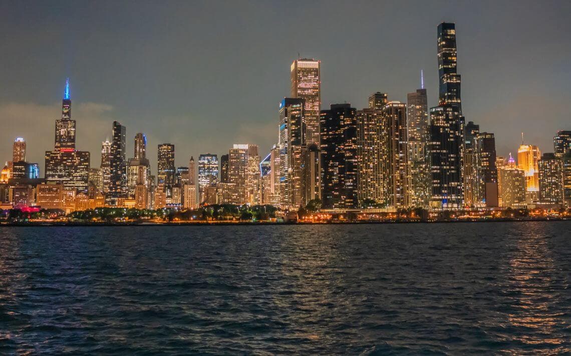 Detroit Dtw Airport to Fca Technology Center