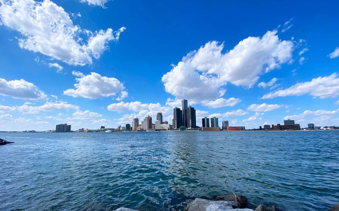 Detroit Airport to Windsor