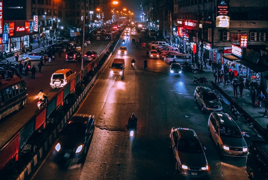 How to get from Dhaka Airport to the City Center?