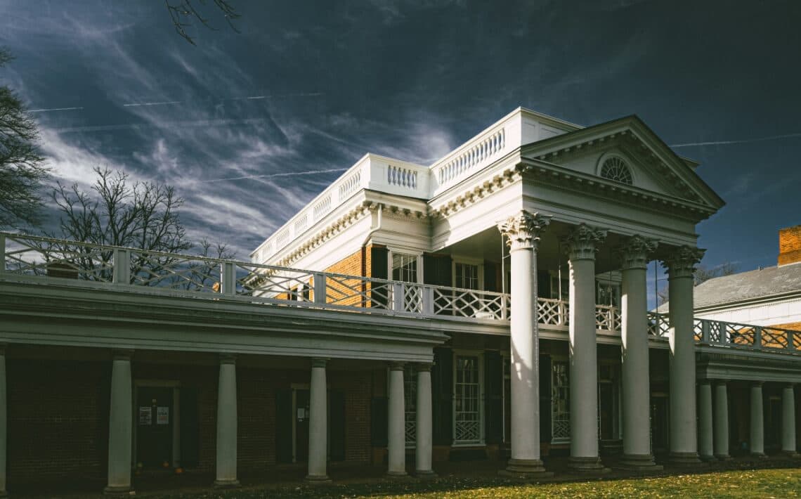 Dulles Airport to Charlottesville