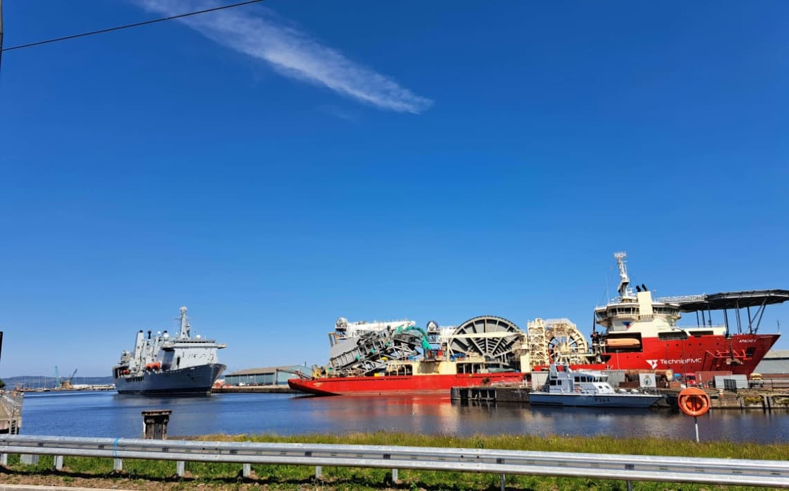 Edinburgh Airport to Port Leith