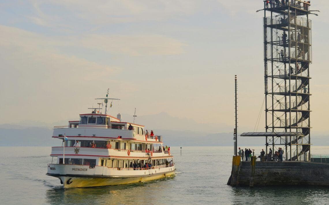 Friedrichshafen Airport to Friedrichshafen Stadt