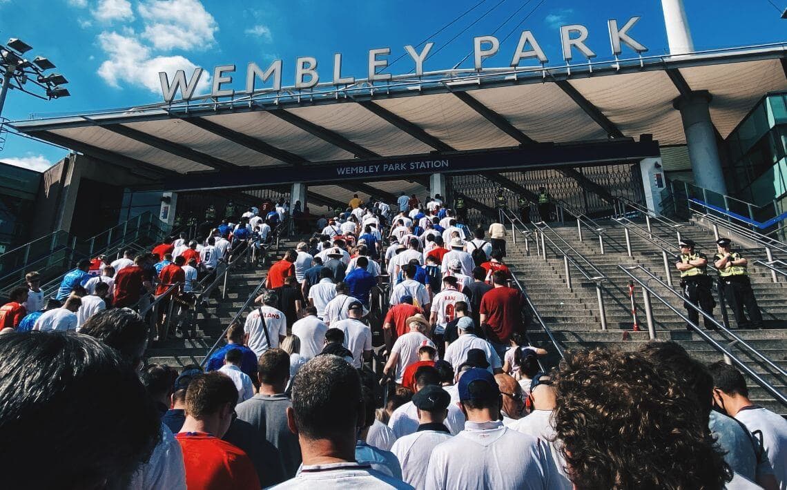 Gatwick Airport to Wembley Stadium