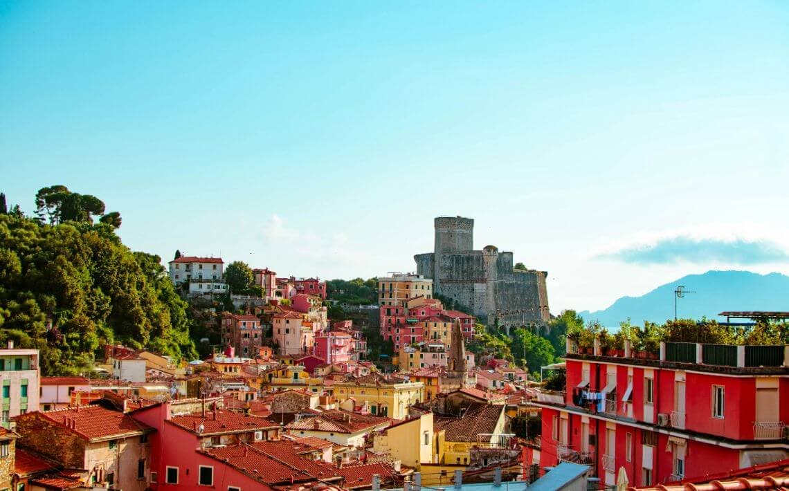 Genoa Airport to Lerici