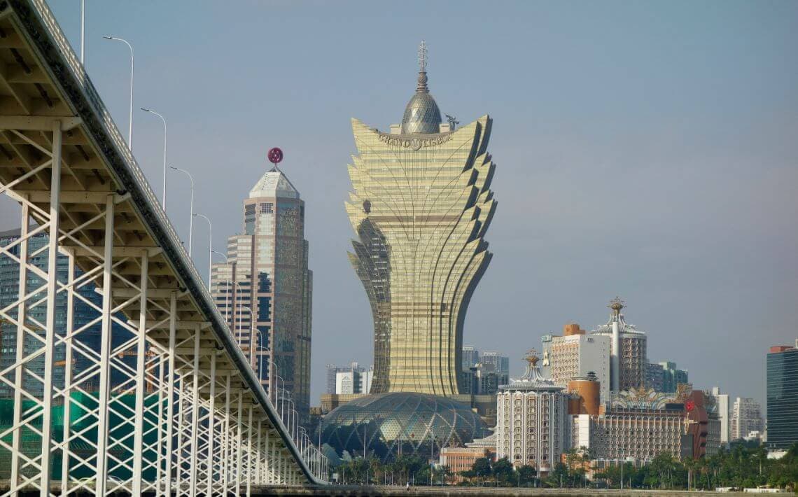 Guangzhou Baiyun Airport to Macau