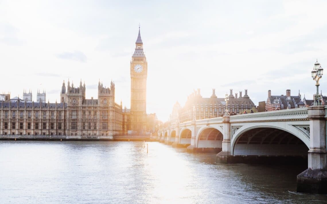 Heathrow Airport to Portsmouth