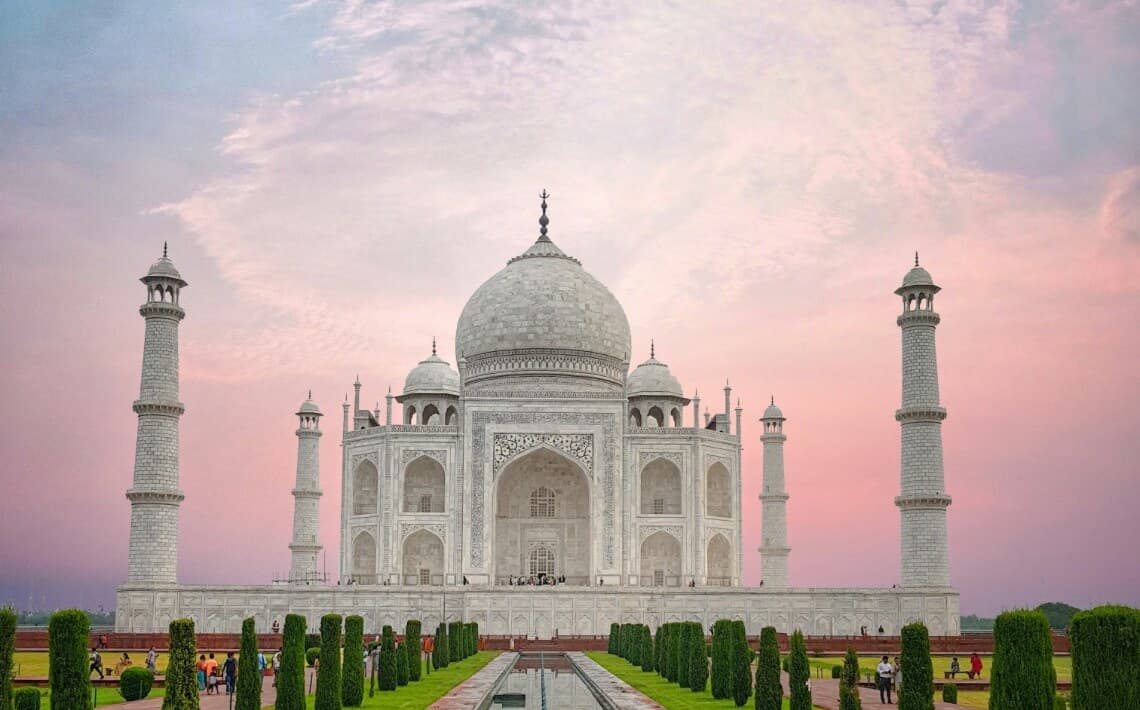 Jaipur Airport to Taj Mahal