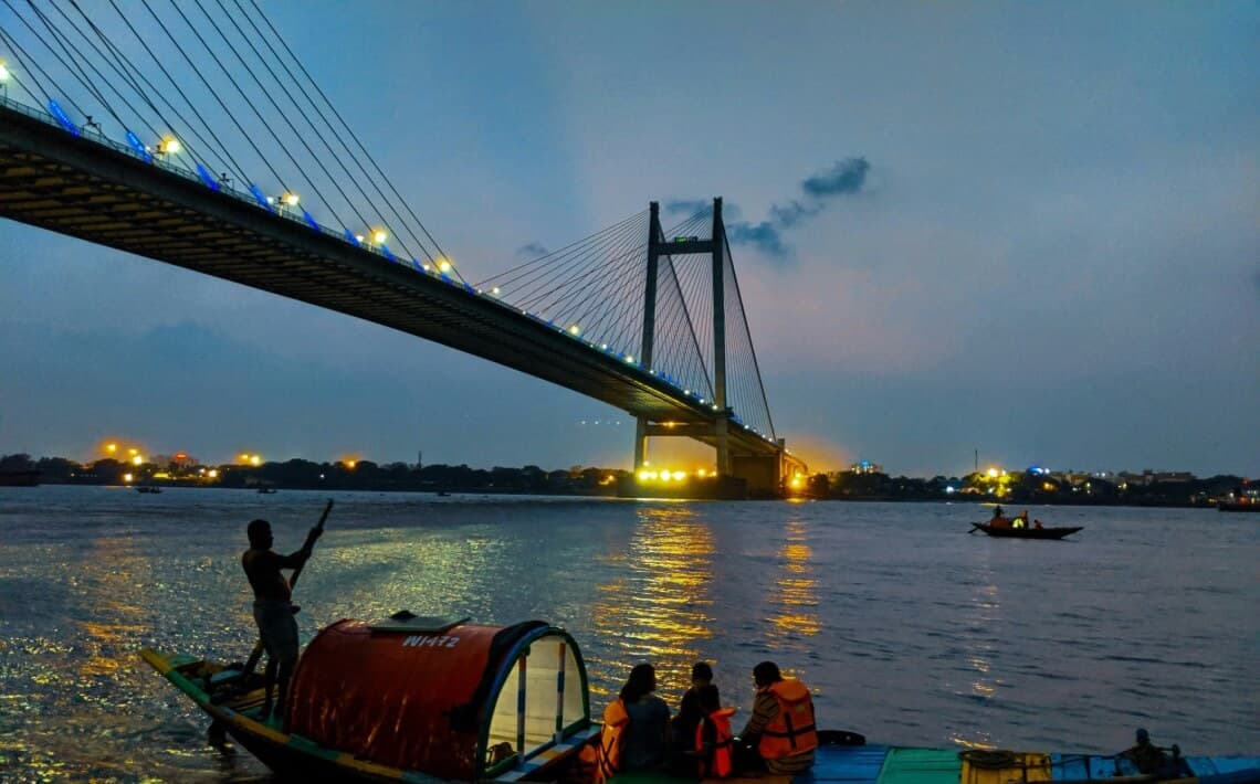 Kolkata Airport to Howrah Station