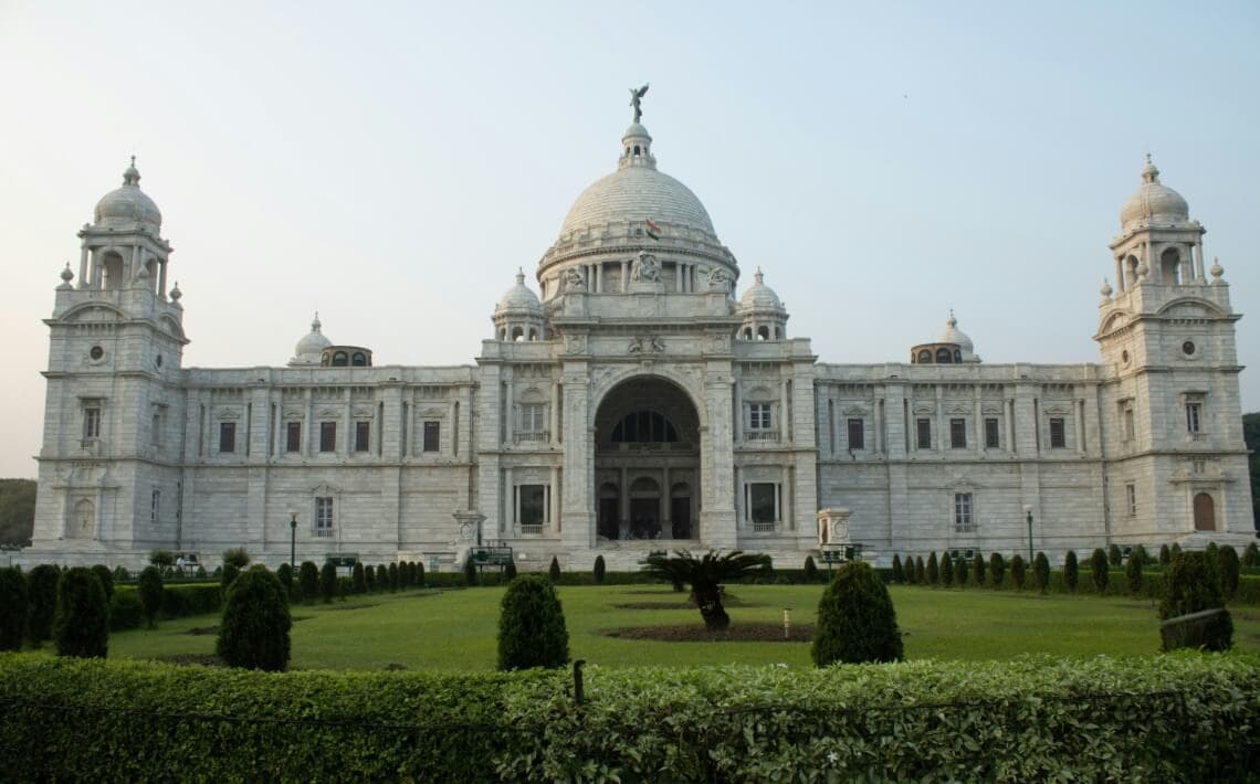 Kolkata Airport to Victoria Memorial