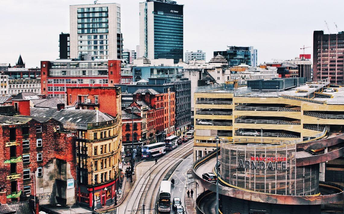 Airport Transfer Leeds to Manchester