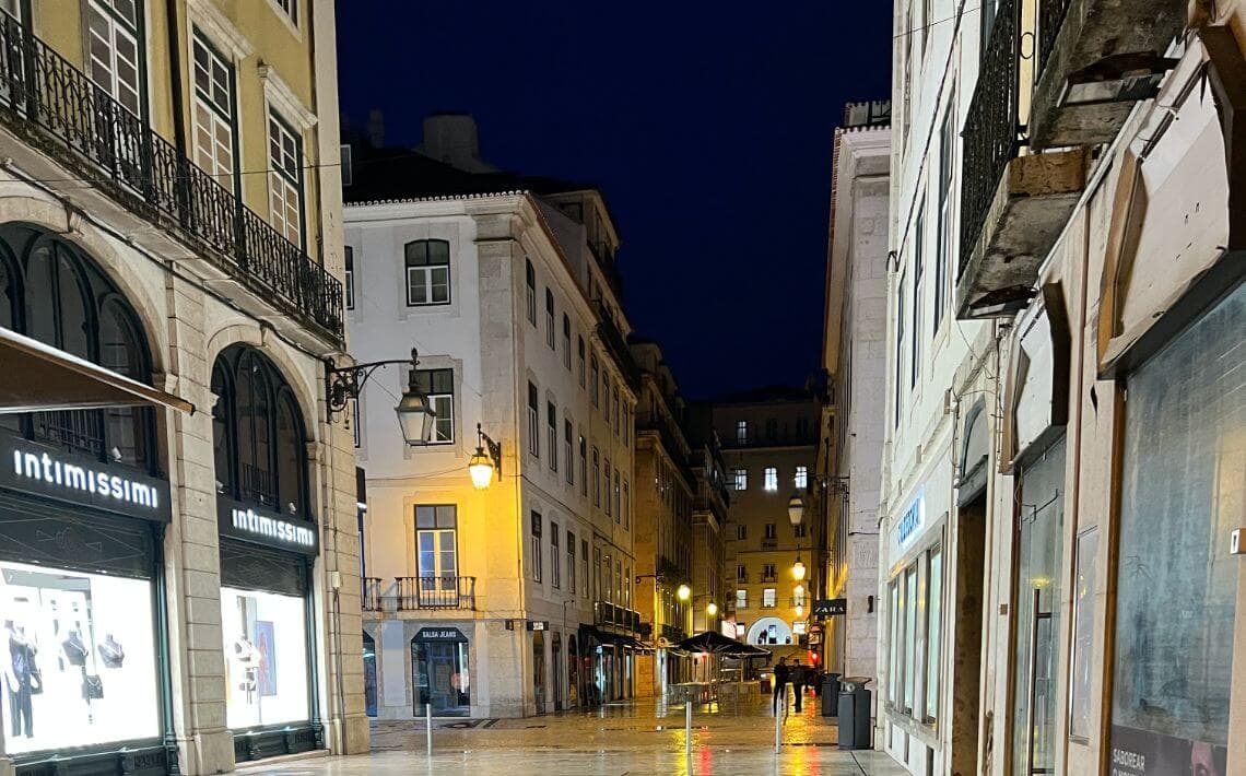 Lisbon Airport to Baixa