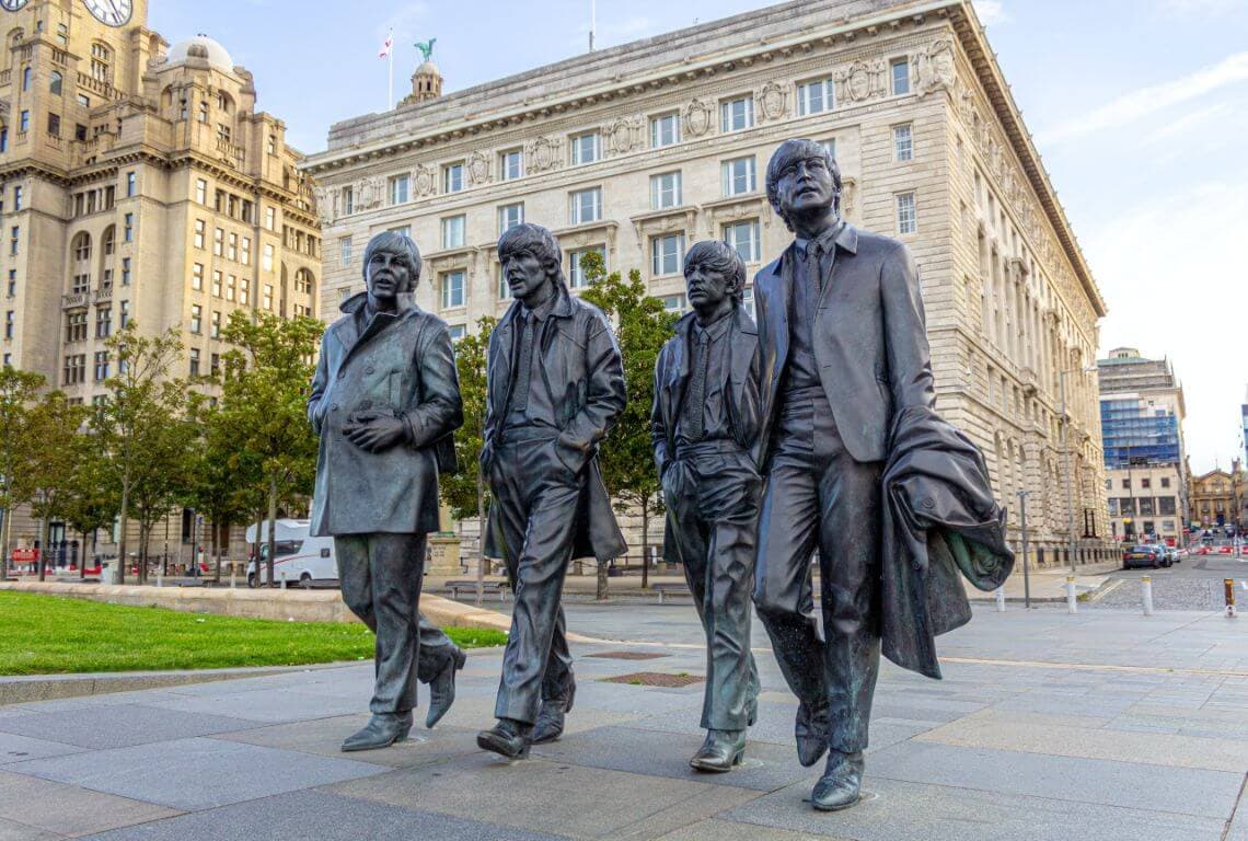 How to get from Liverpool to Manchester Airport?