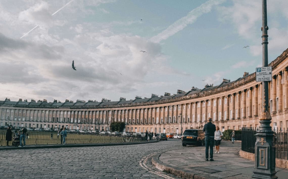 London Gatwick Airport to Bath