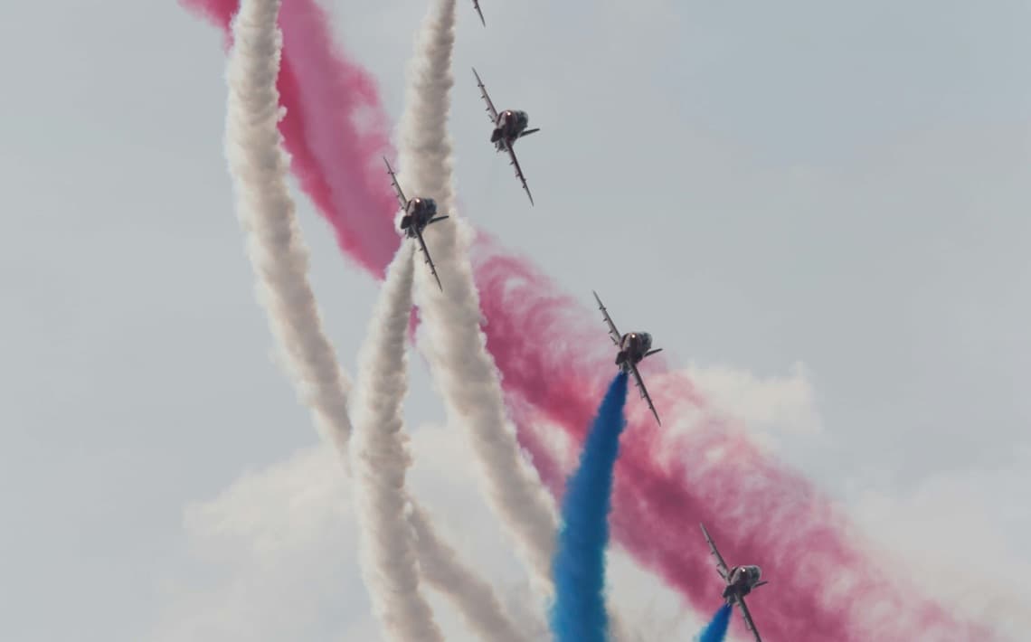 London Gatwick Airport to Farnborough