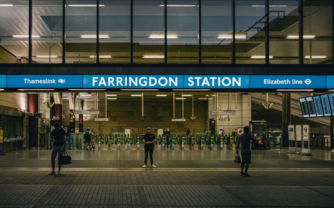 London Gatwick Airport to Farringdon