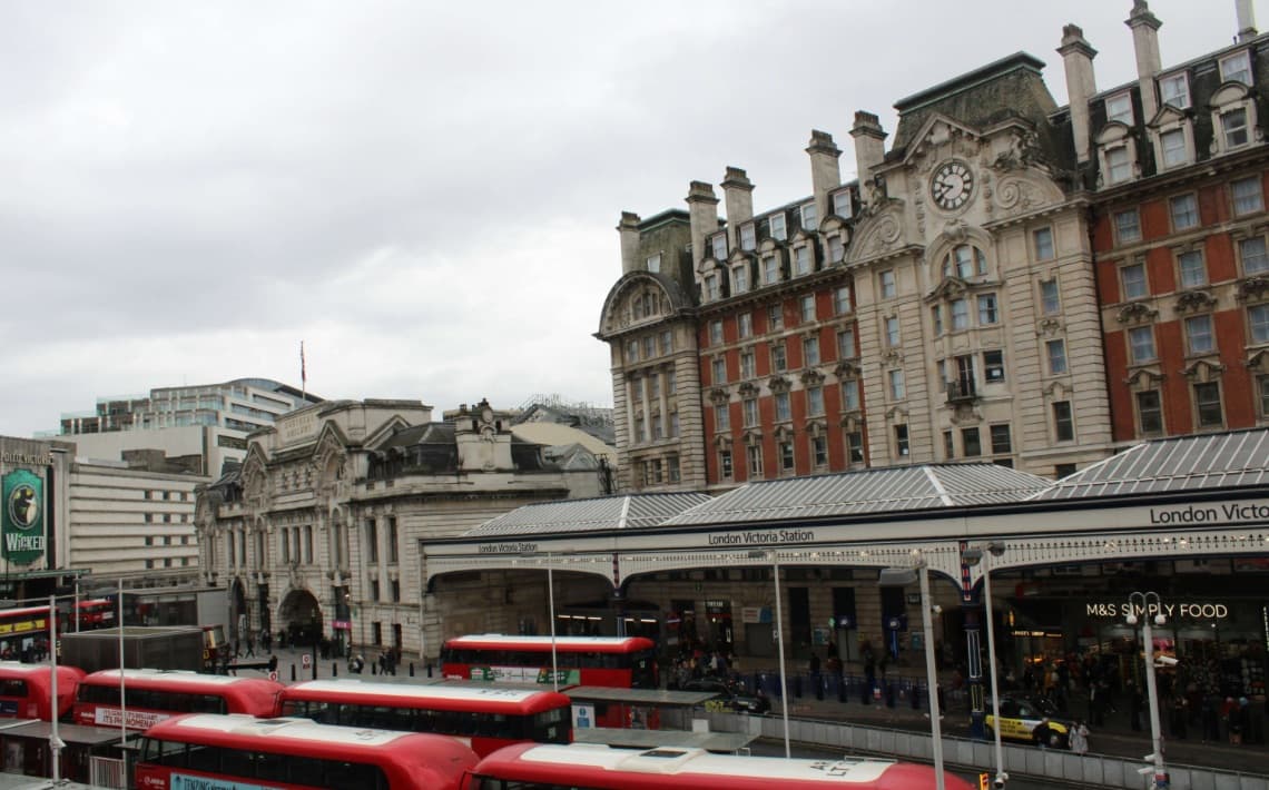 London Gatwick Airport to Victoria Station