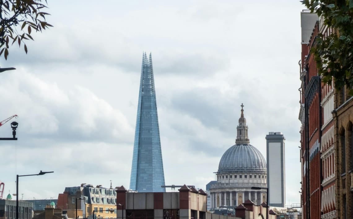 London Heathrow Airport to Farringdon