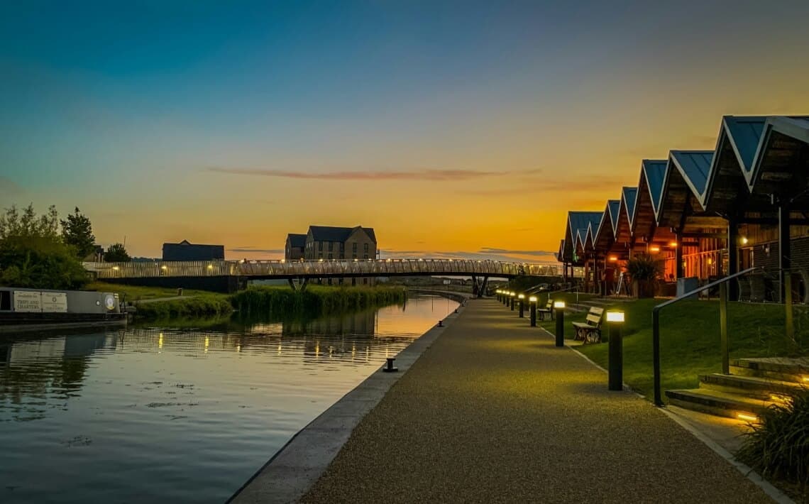 London Heathrow Airport to Swindon