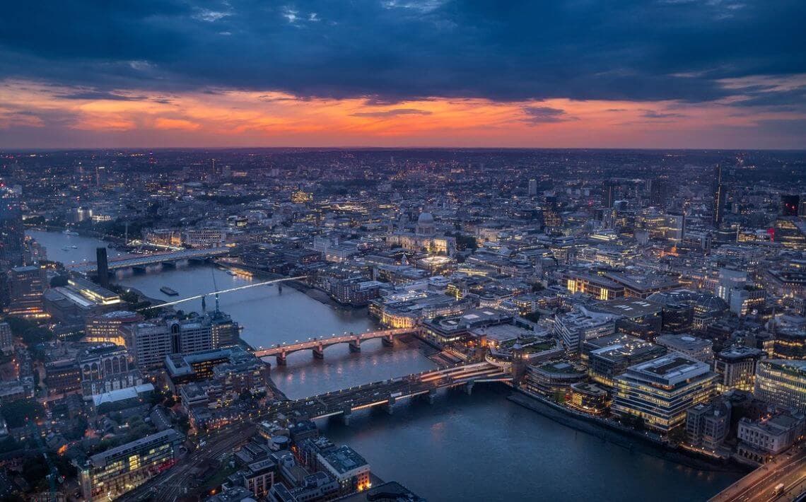 Luton Airport to ExCeL London